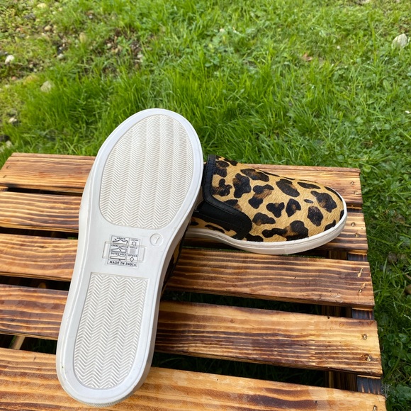 Size 7 Cowhide Cheetah Shoes - Picture 3 of 3
